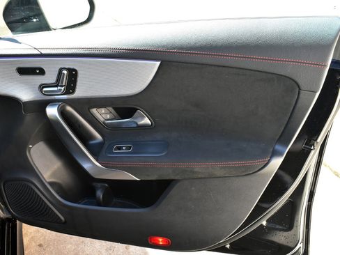 Used 2020 Mercedes-Benz CLA 250 image 20