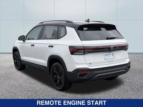 New 2026 Volkswagen Taos SE FWD image 3