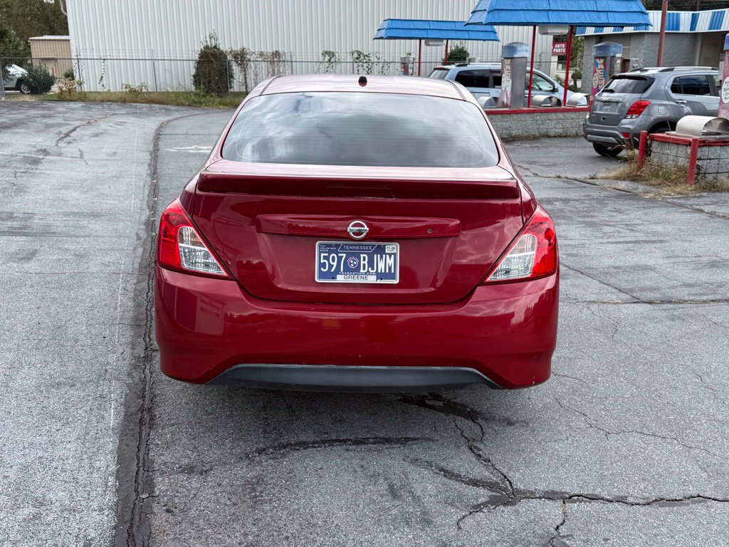 Used 2015 Nissan Versa SV FWD image 6