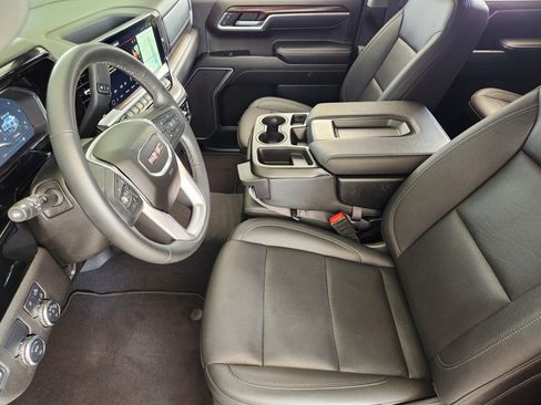 Certified 2025 GMC Sierra 1500 SLT RWD image 13