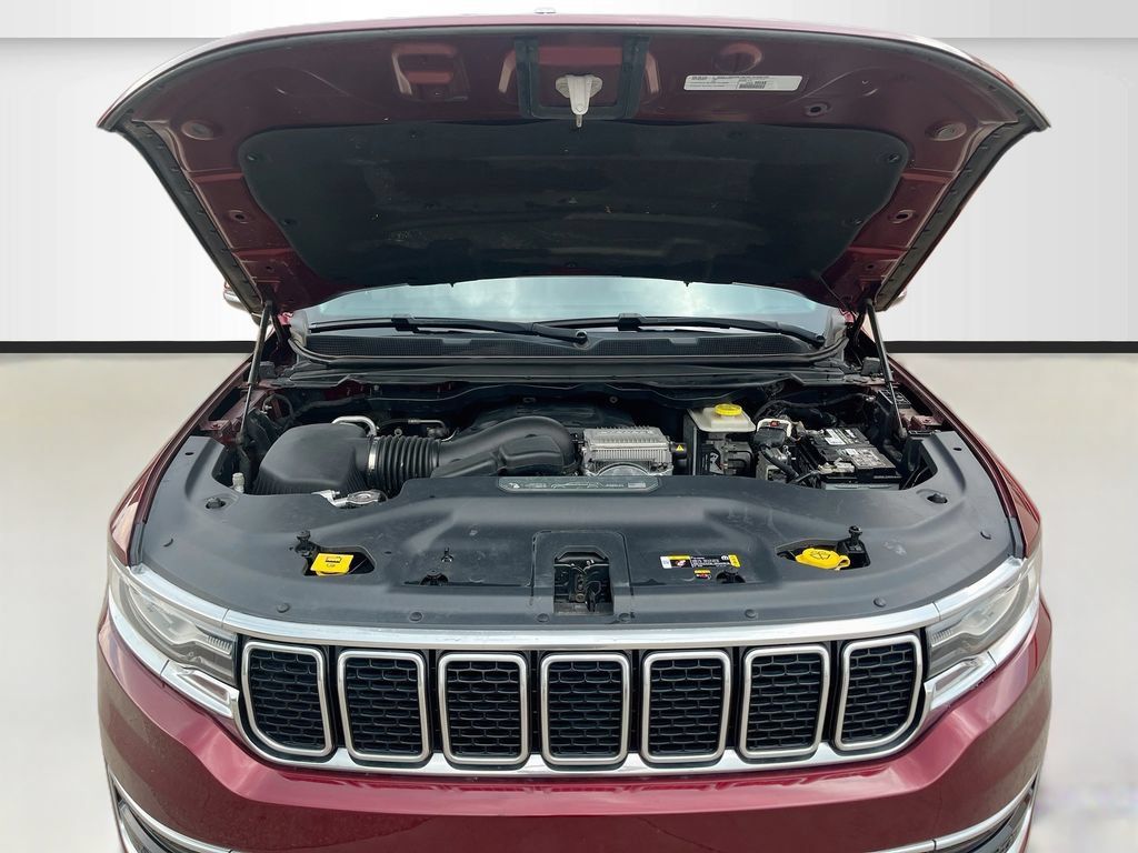 Used 2022 Jeep Wagoneer Series II AWD/4WD image 32