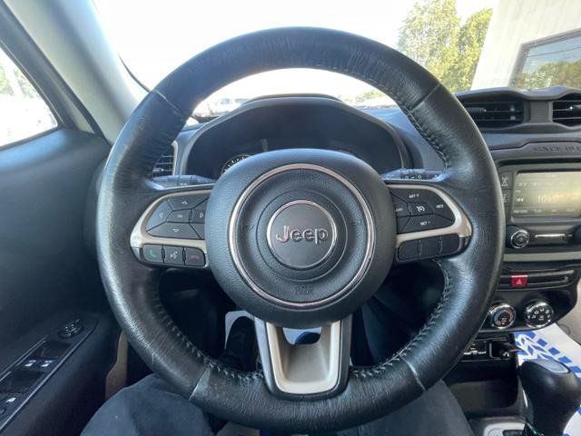 Used 2016 Jeep Renegade Latitude w/ Cold Weather Group AWD/4WD image 15