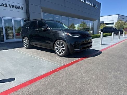 Certified 2025 Land Rover Discovery Dynamic SE AWD/4WD image 3