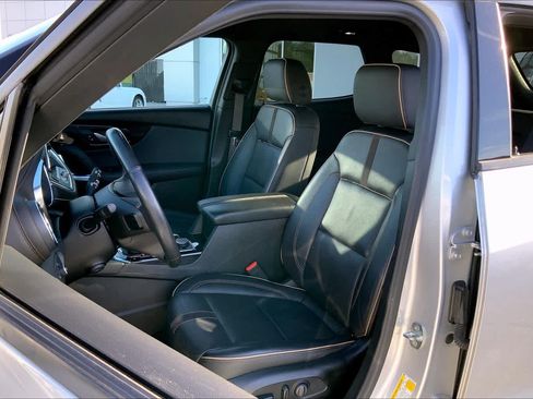 Used 2019 Chevrolet Blazer Premier w/ Driver Confidence II Package FWD image 8