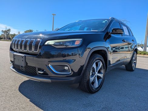 Used 2021 Jeep Cherokee Limited w/ Elite Package image 9