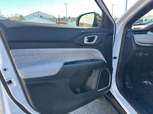 Used 2023 Jeep Compass Latitude w/ Convenience Group image 10