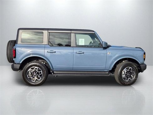 New 2025 Ford Bronco Outer Banks image 3