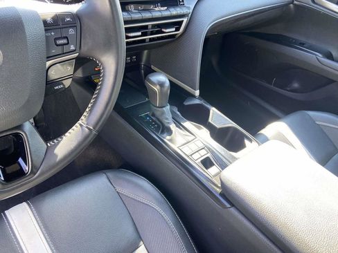 Used 2025 Toyota Camry SE image 20