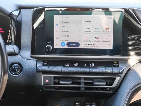 Used 2025 Toyota Camry SE FWD image 13