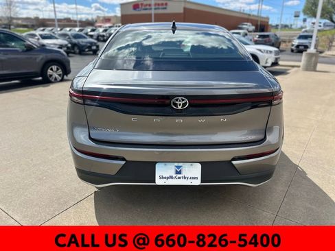 Used 2025 Toyota Crown XLE image 9