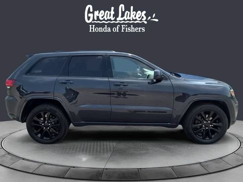 Used 2018 Jeep Grand Cherokee Altitude AWD/4WD image 6