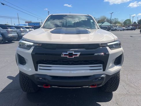 New 2026 Chevrolet Colorado ZR2 w/ Midnight Edition AWD/4WD image 9