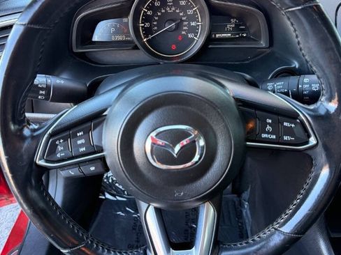 Used 2018 MAZDA MAZDA3 Touring FWD image 12