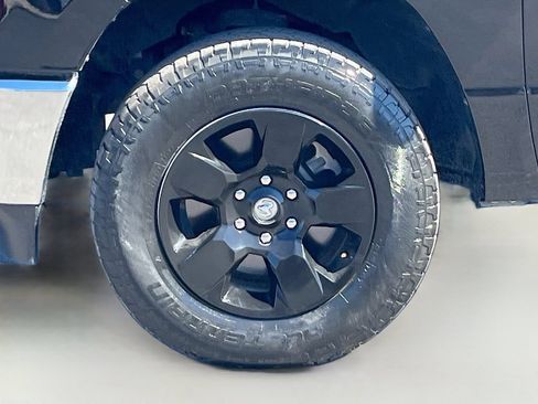 Used 2023 RAM 1500 Big Horn AWD/4WD image 30