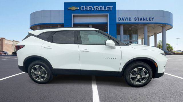 New 2026 Chevrolet Blazer LT w/ Convenience Package FWD image 9