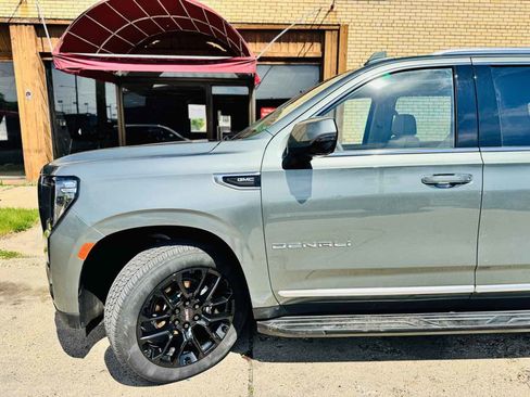 Used 2024 GMC Yukon XL Denali AWD/4WD image 9