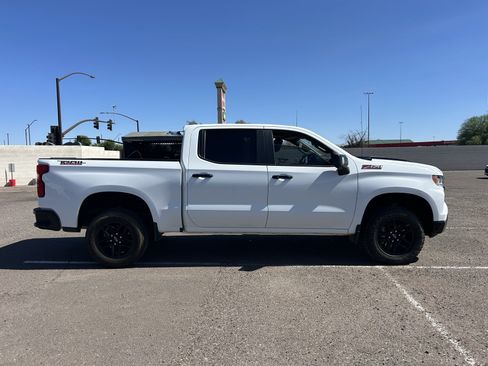 Used 2023 Chevrolet Silverado 1500 LT Trail Boss w/ LT Trail Boss Premium Package AWD/4WD image 5