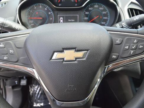 Used 2017 Chevrolet Cruze LT w/ Convenience Package FWD image 25