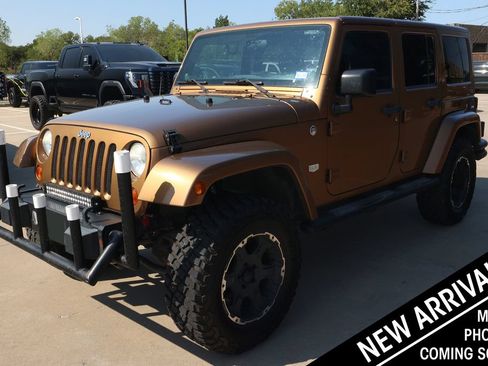 Used 2011 Jeep Wrangler Unlimited 70th Anniversary w/ Connectivity Group AWD/4WD image 1