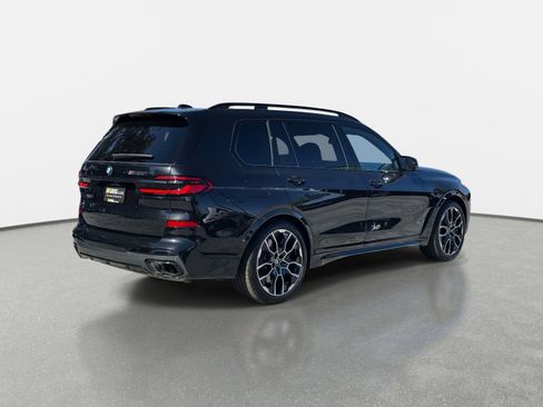 Used 2026 BMW X7 M60i image 3