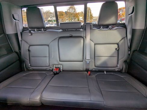 Used 2020 Chevrolet Silverado 1500 LT Trail Boss image 17