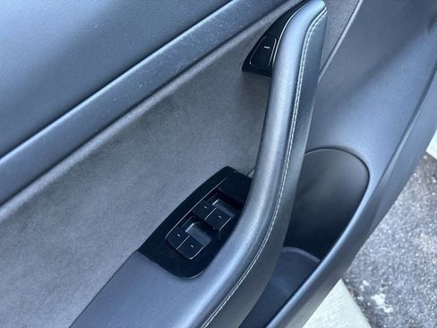 Used 2020 Tesla Model 3 Standard Range image 21