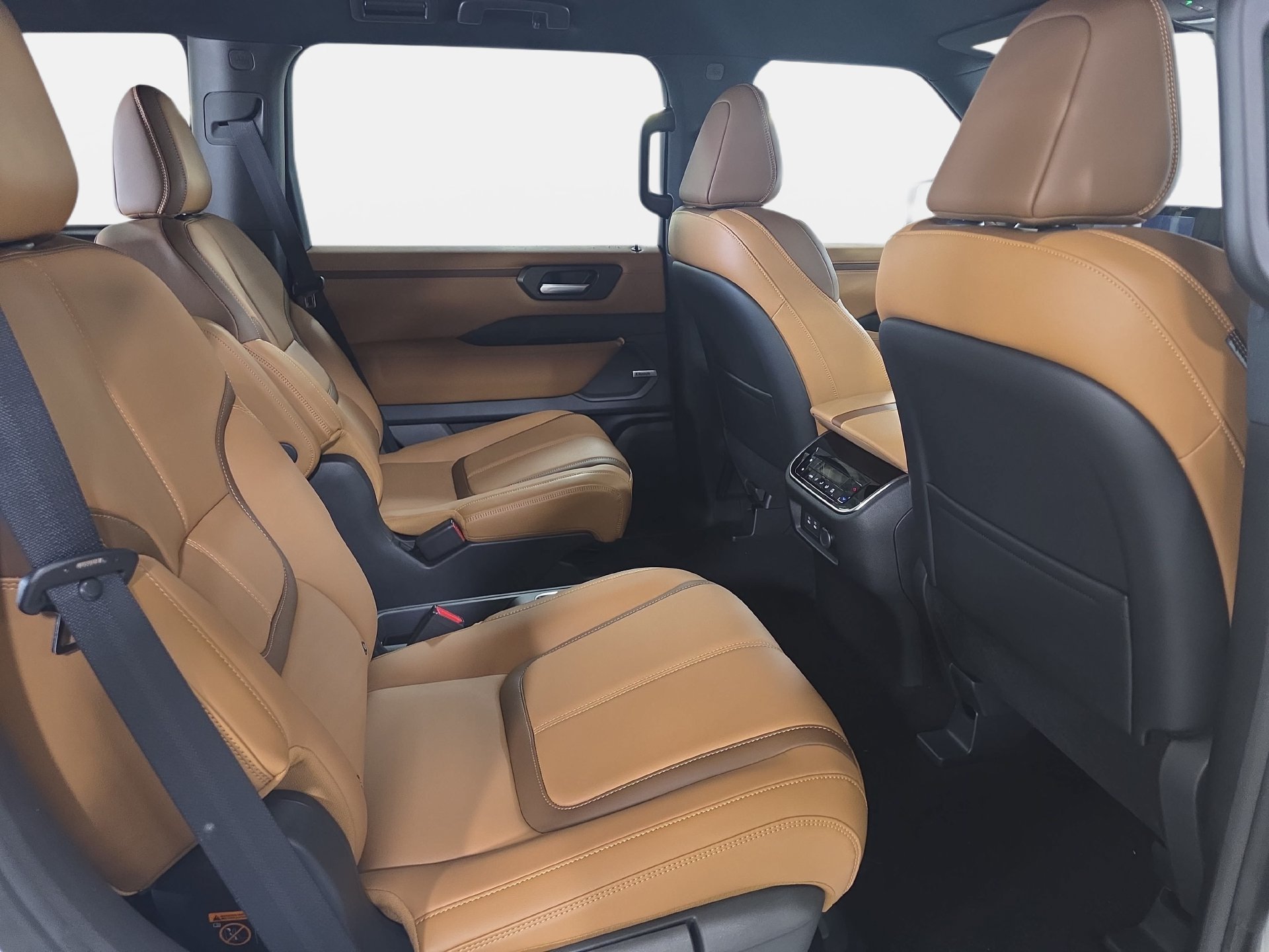 New 2026 Nissan Armada SL w/ Captain's Chari Seat Package AWD/4WD image 11