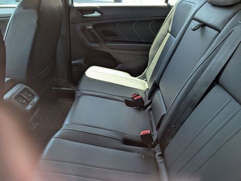 Used 2022 Volkswagen Tiguan SE R-Line FWD image 7