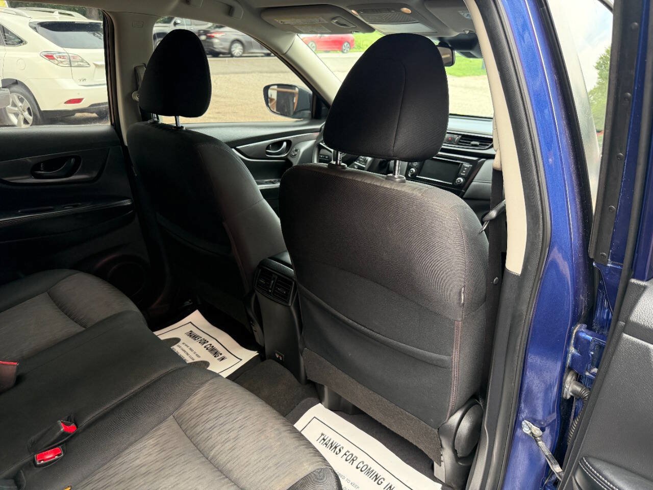 Used 2020 Nissan Rogue S FWD image 19