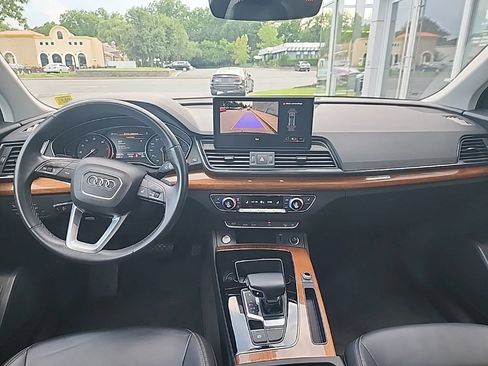 Used 2023 Audi Q5 2.0T Premium w/ Convenience Package AWD/4WD image 18