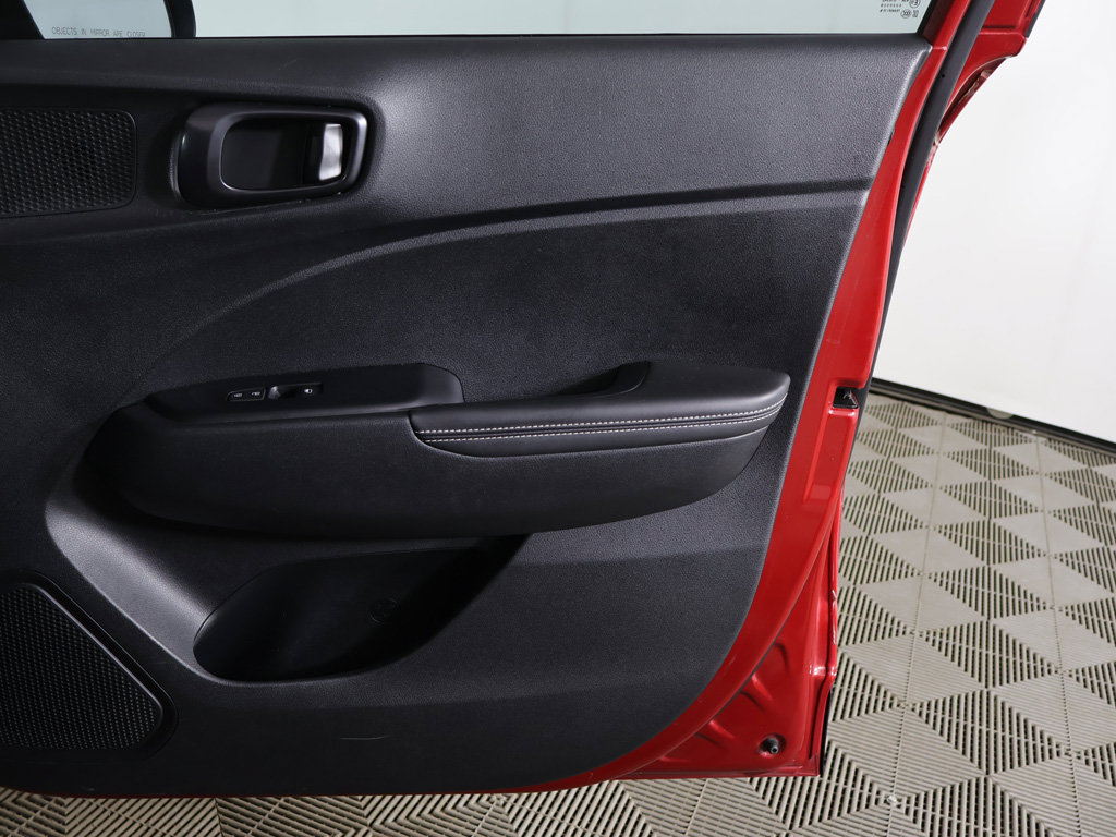 Certified 2023 Hyundai Venue Limited FWD image 20