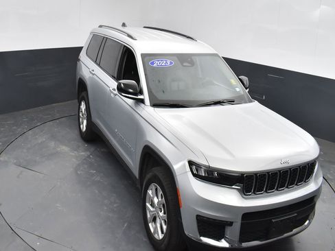 Used 2023 Jeep Grand Cherokee L Limited image 38