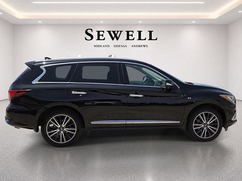 Used 2020 INFINITI QX60 Luxe w/ Sensory Package FWD image 5