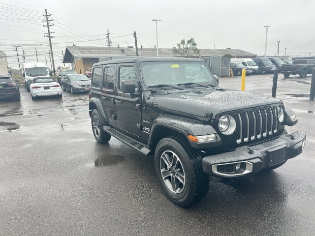 Used 2023 Jeep Wrangler Unlimited Sahara w/ Cold Weather Group AWD/4WD image 12