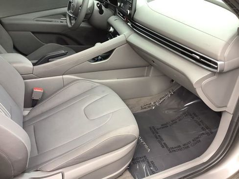 Certified 2023 Hyundai Elantra SEL w/ Preferred Accessory Package image 25