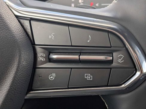 Used 2025 Chevrolet Traverse LT FWD image 32