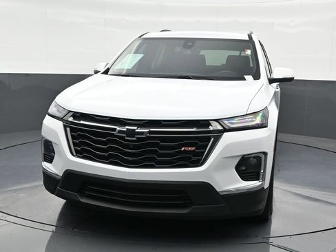 Used 2023 Chevrolet Traverse RS image 9