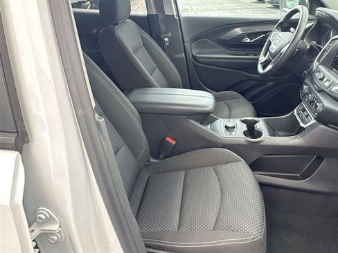 Used 2024 GMC Terrain SLE w/ Driver Convenience Package FWD image 26