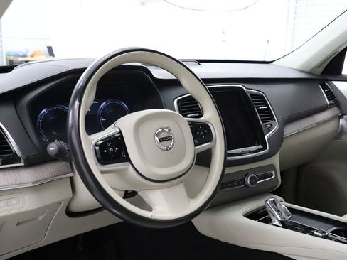 Used 2021 Volvo XC90 T8 Inscription w/ Lounge Package AWD/4WD image 16