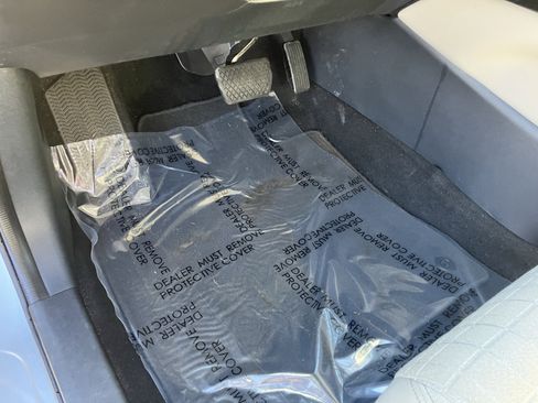 Used 2024 Honda HR-V LX image 18