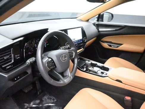 Used 2025 Lexus NX 250 FWD w/ Accessory Package (K3) image 12