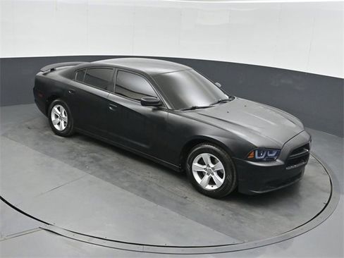 Used 2012 Dodge Charger SE image 28