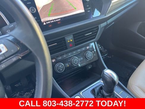 Used 2020 Volkswagen Jetta SEL FWD image 25