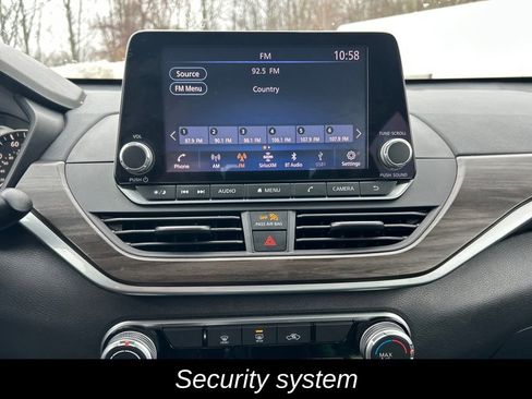 Used 2024 Nissan Altima 2.5 SV image 20