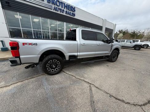 Used 2024 Ford F250 Platinum image 4