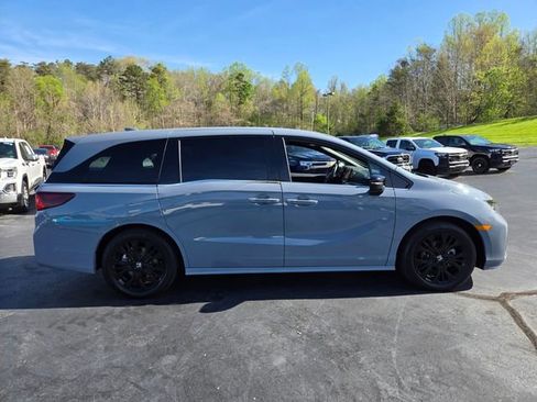 Used 2025 Honda Odyssey Sport-L image 8