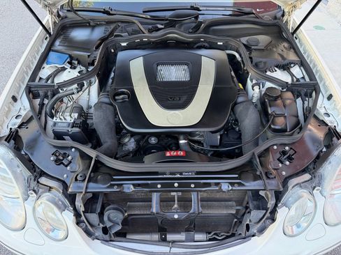 Used 2008 Mercedes-Benz E 350 Sedan image 35