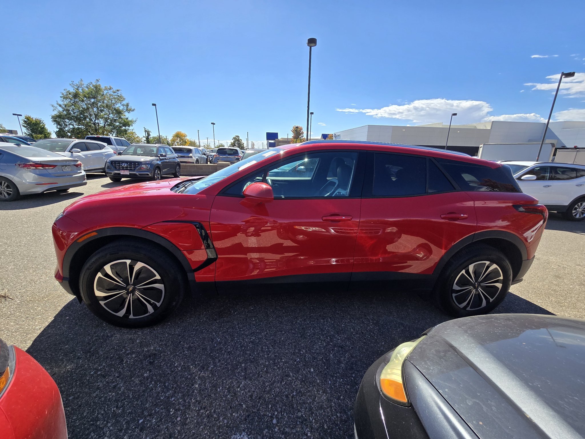 Used 2024 Chevrolet Blazer EV LT AWD/4WD image 14