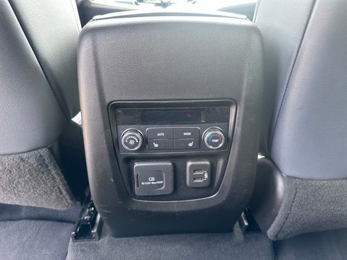 Used 2024 Buick Enclave Premium FWD image 17