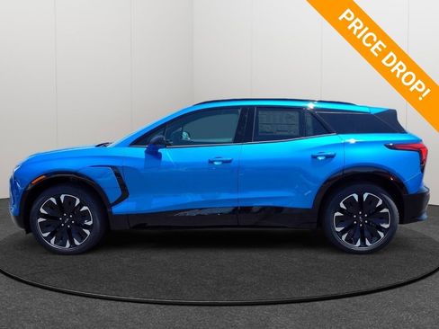 New 2025 Chevrolet Blazer EV RS image 2